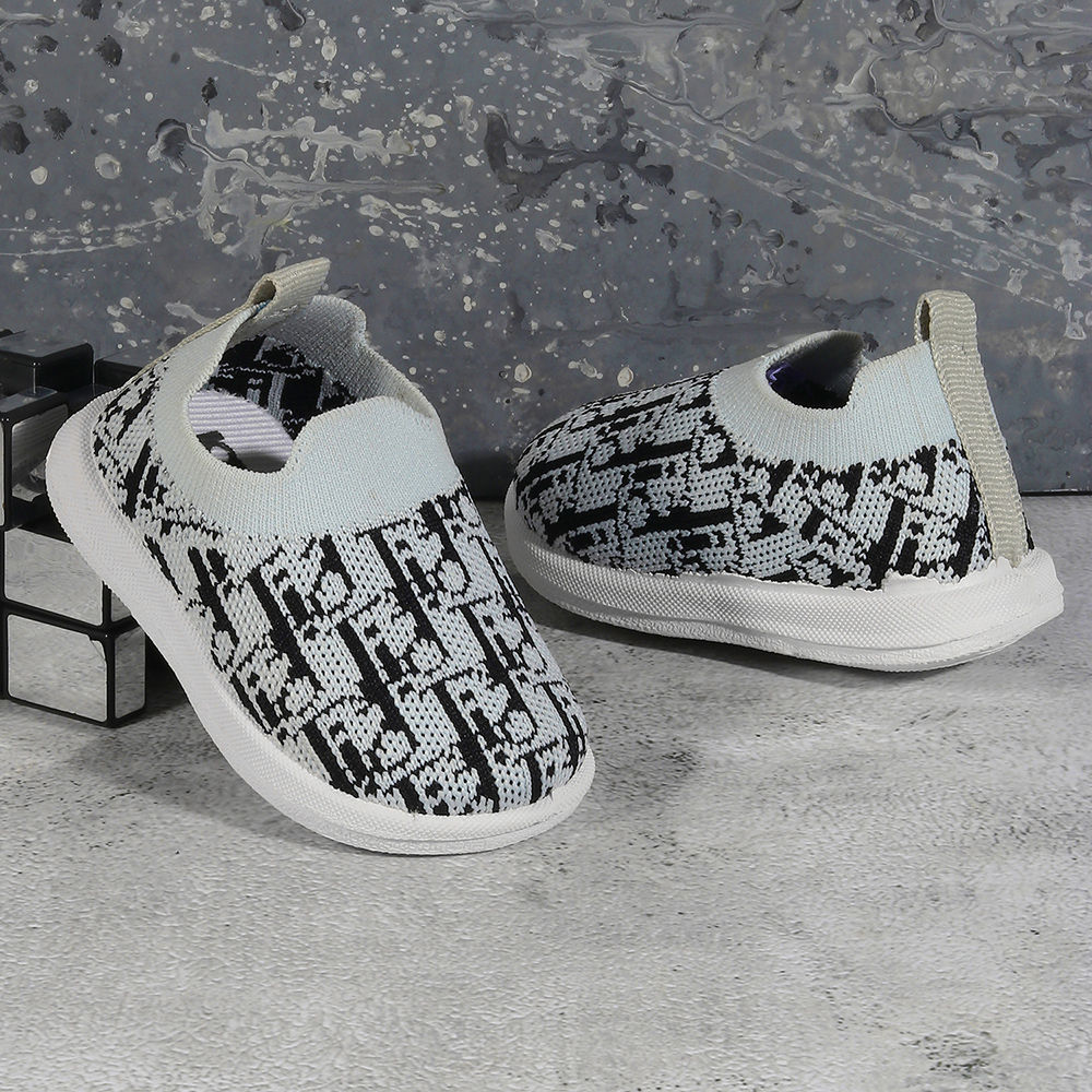 

features upper material 100 pu sole material padded the actual