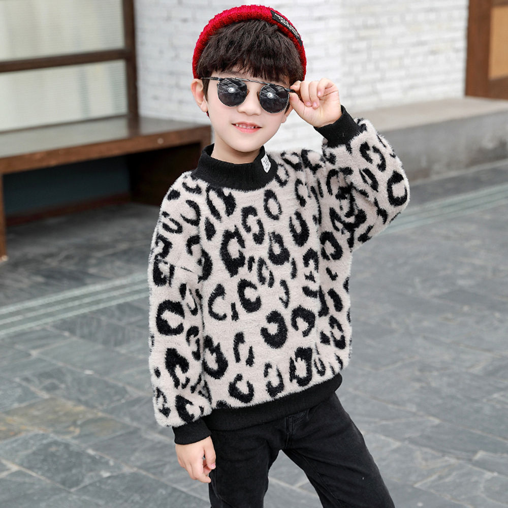 

features material 100 polyester fit type regular the actual product