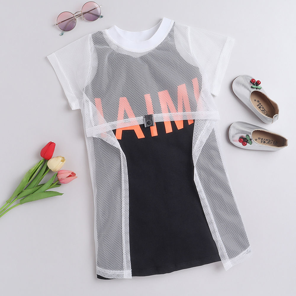 

features material 100 polyester the actual product may differ slightly