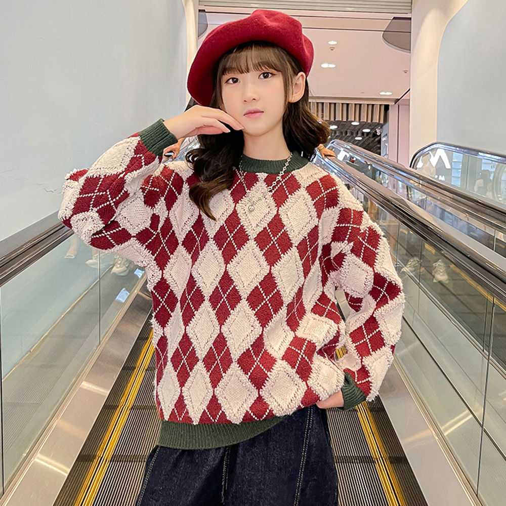 

features material 100 polyester fit type regular the actual product