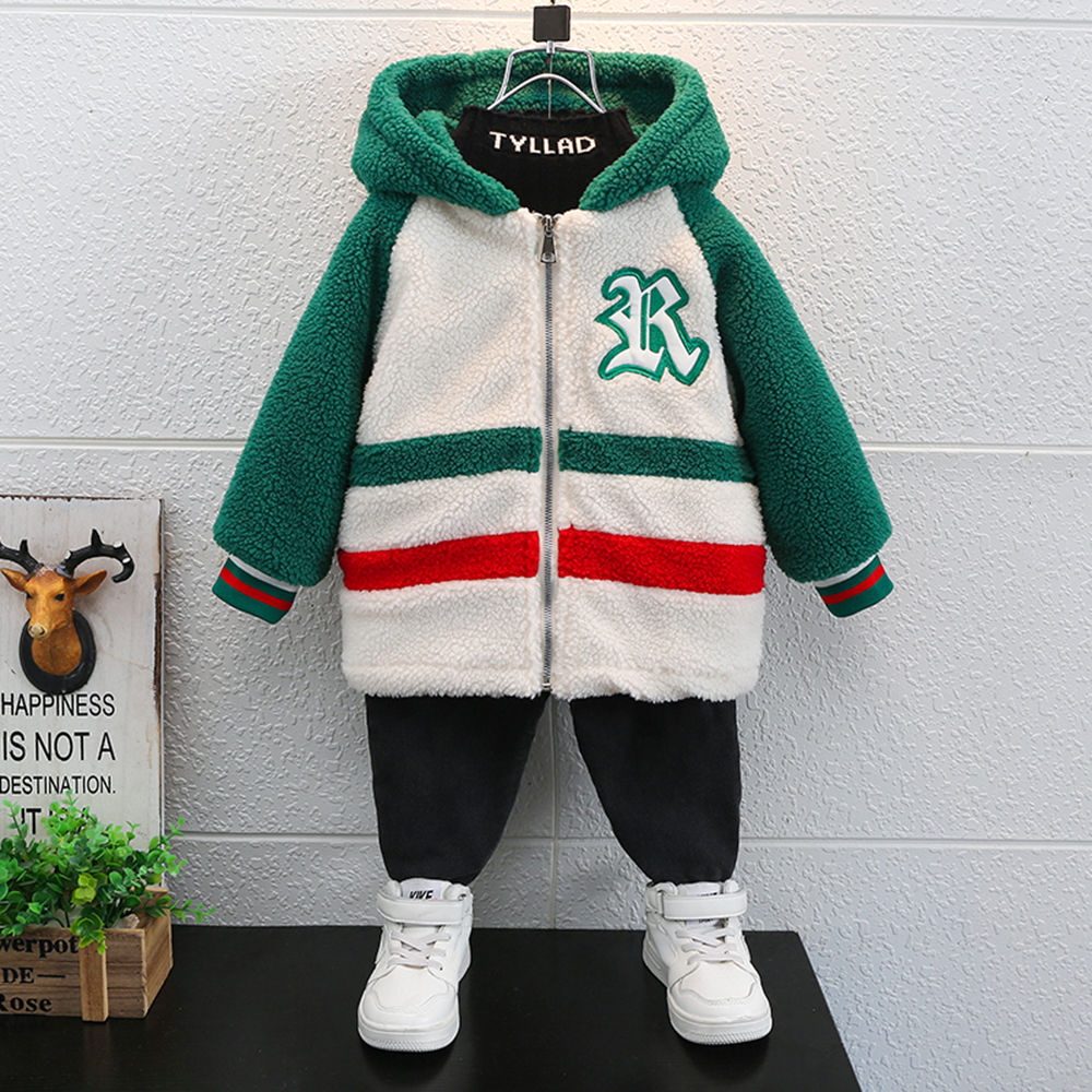 

features material 100 polyester fit type regular the actual product