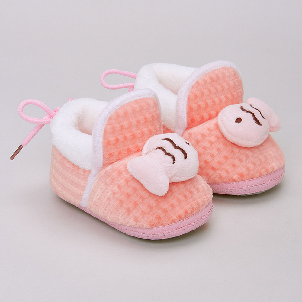 

features upper material fur sole material fabric the actual product