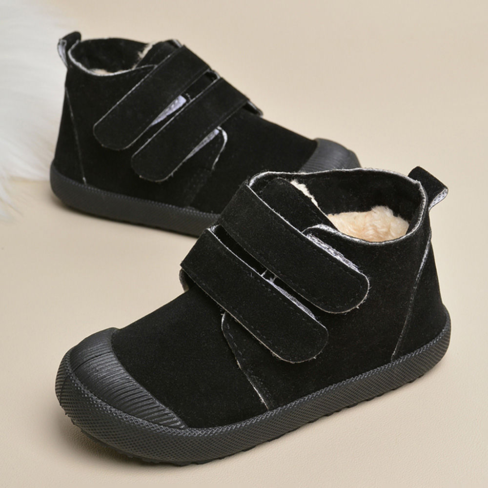 

features upper material 100 suede sole material 100 rubber the