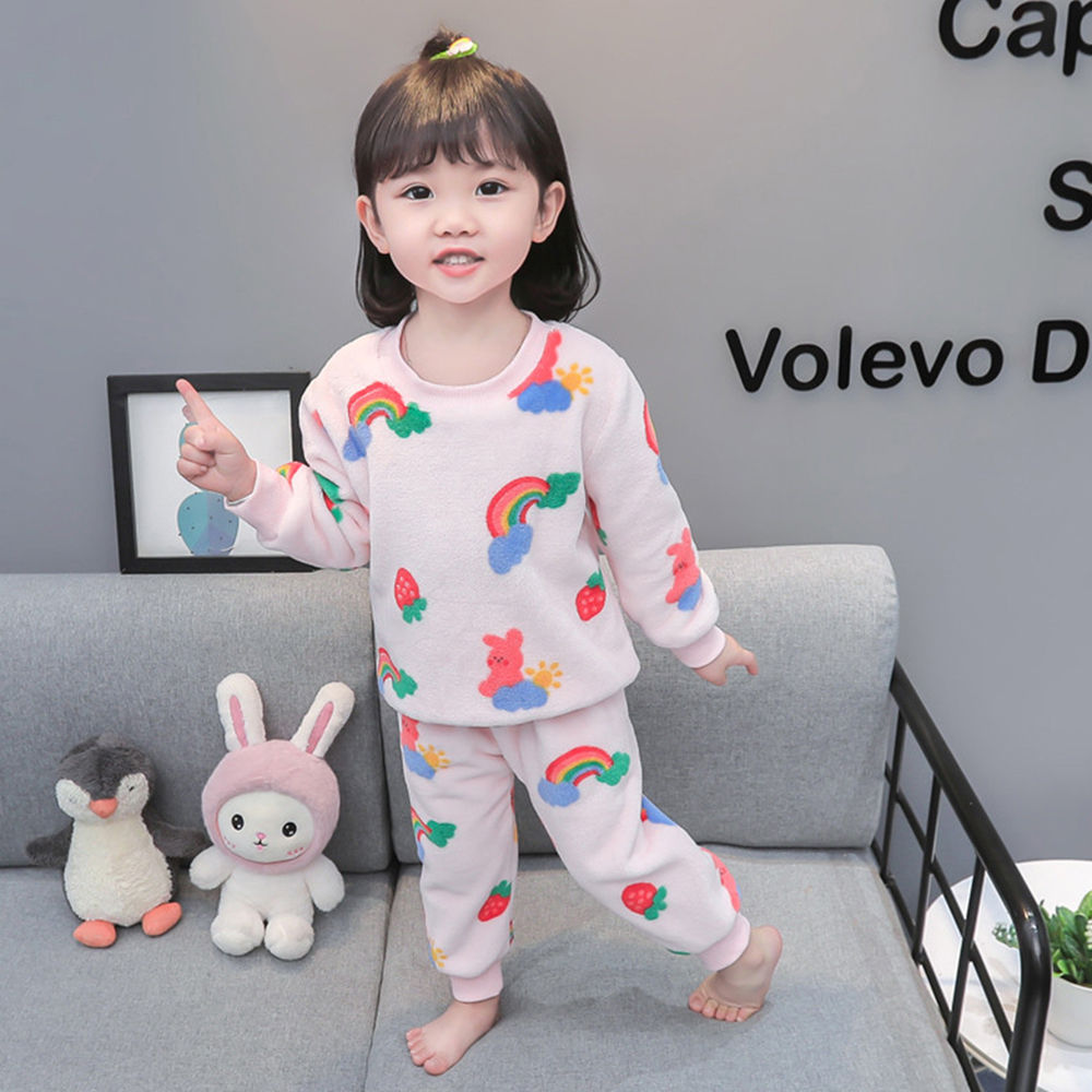 

features top material 100 polyester bottom material 100 polyester fit