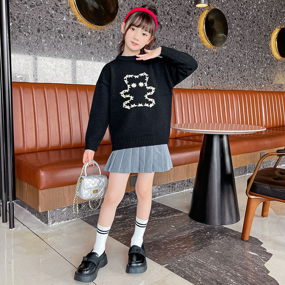 

features material 100 polyester fit type regular the actual product