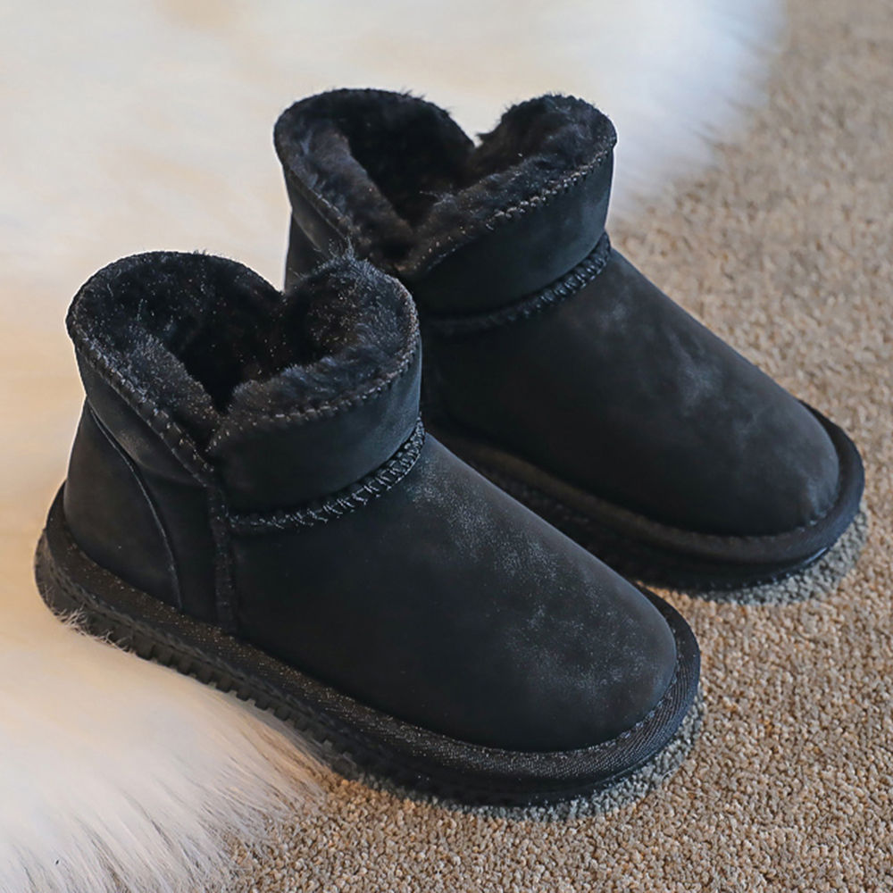 

features upper material 100 pu sole material 100 rubber the