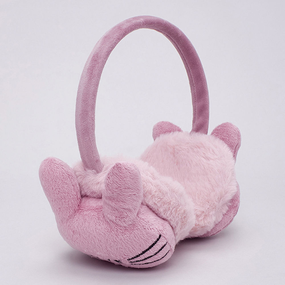 

wearing earmuffs shows a small face the shape is cute