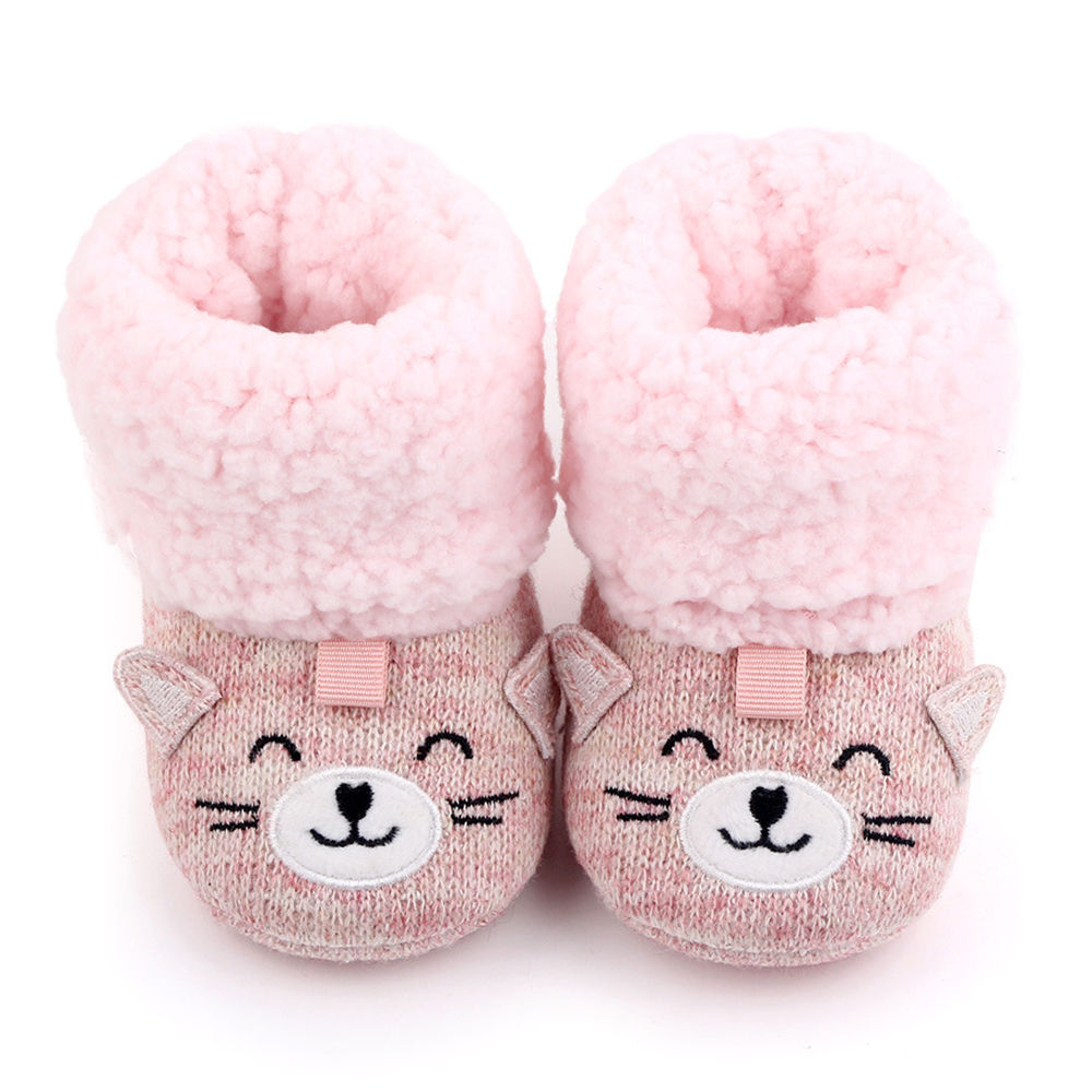 

features upper material fur sole material textile the actual product