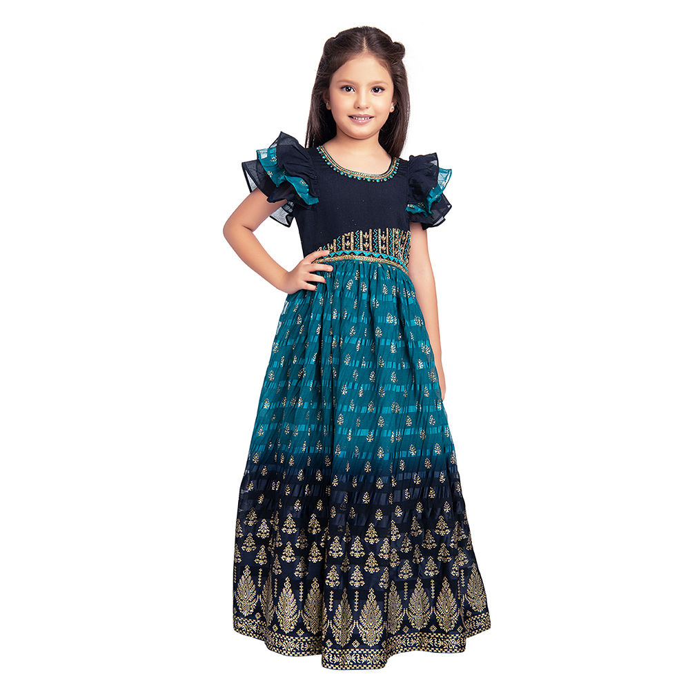 

features material 100 chinon fit type slim the actual product