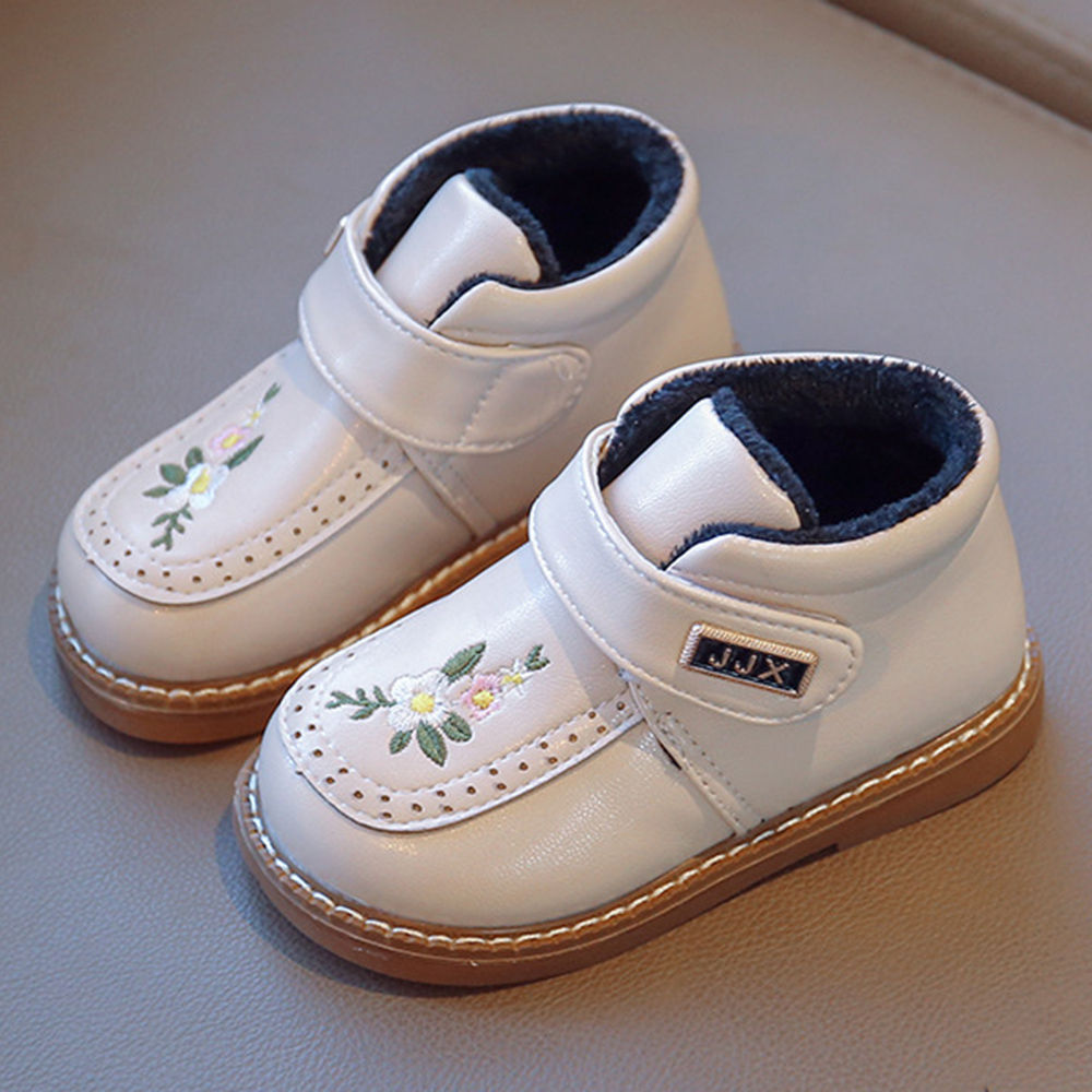 

features upper material 95 tpr 5 leather sole material 95