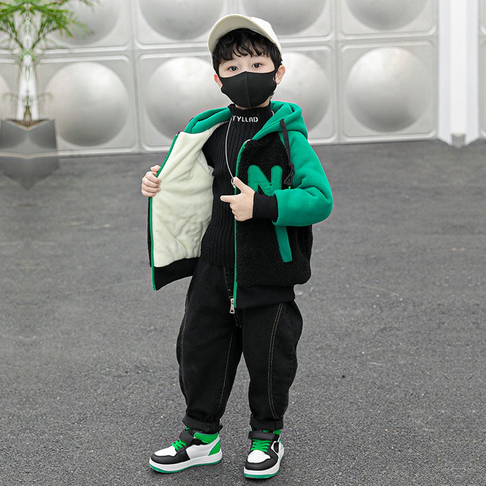 

features material 100 polyester fit type regular the actual product