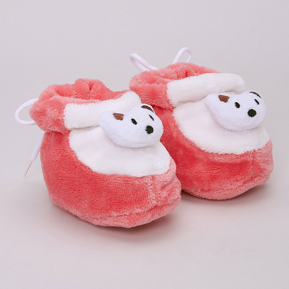 

features upper material fur sole material fabric the actual product