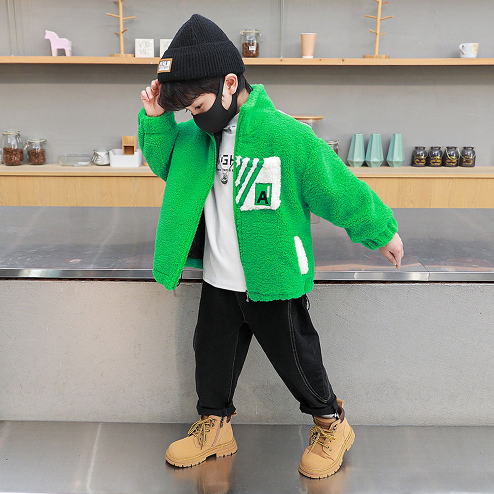 

features material 100 polyester fit type regular the actual product