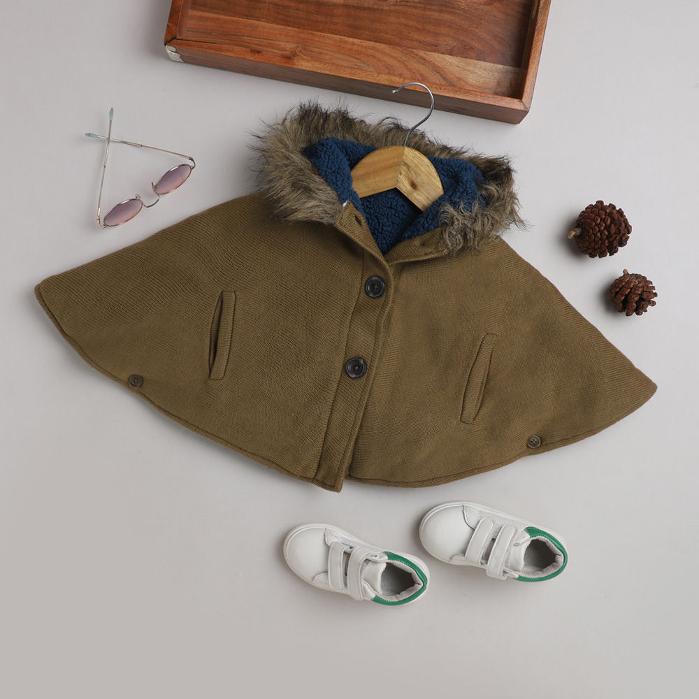 

features material 80 acrylic 20 wool fit type oversize the