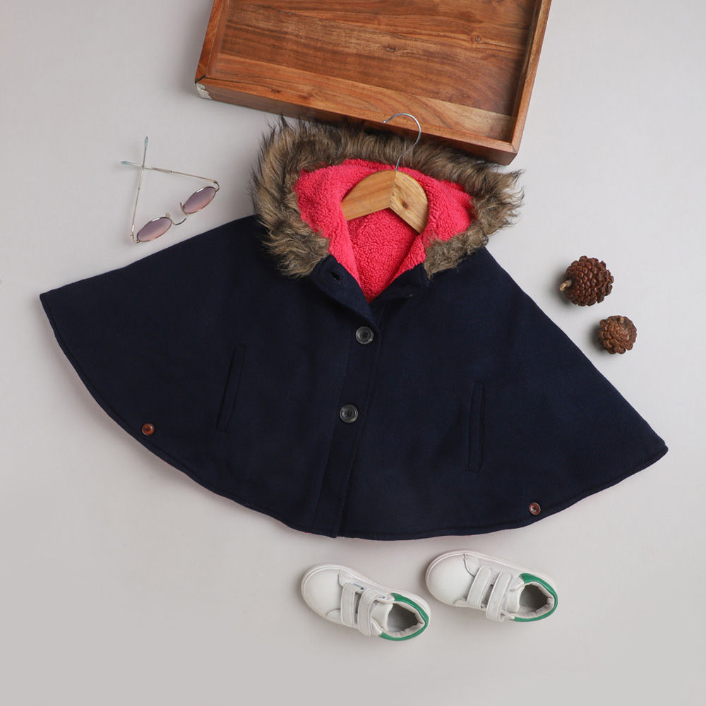 

features material 80 acrylic 20 wool fit type oversize the