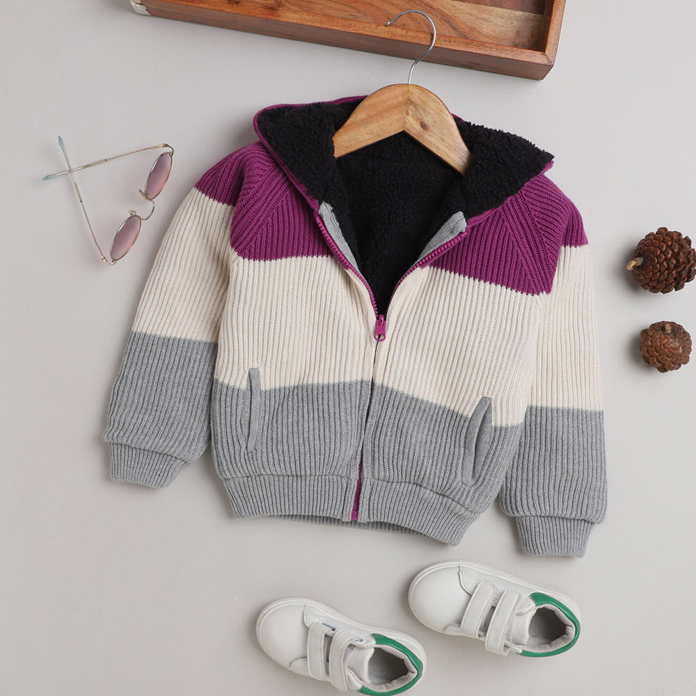 

features material 80 acrylic 20 wool fit type oversize the