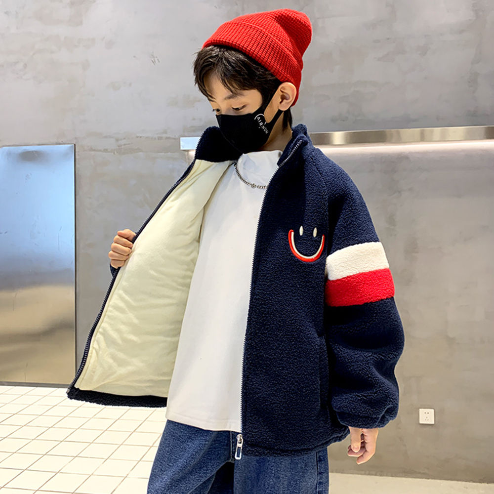 

features material 100 polyester fit type regular the actual product
