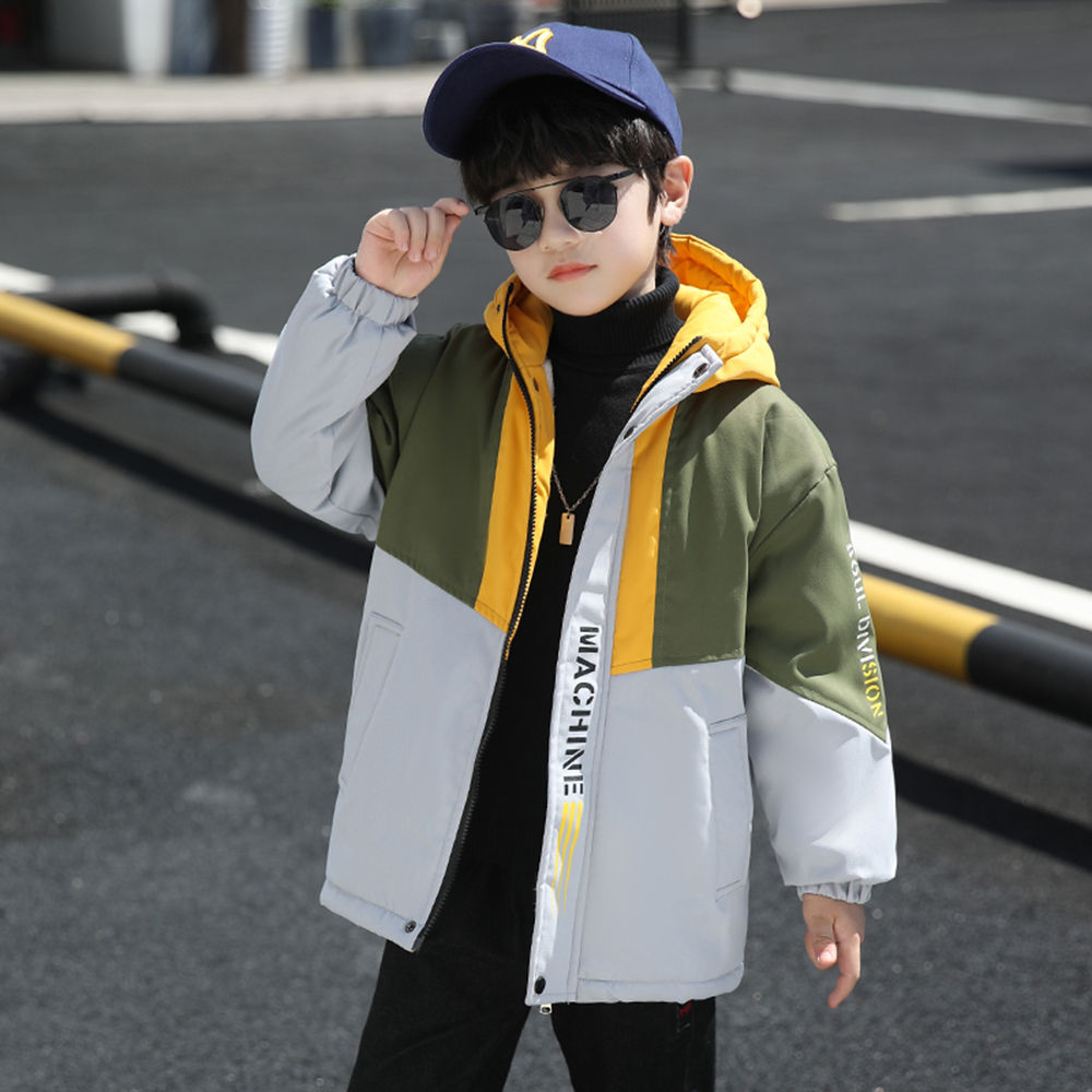 

features material 100 polyester fit type regular the actual product