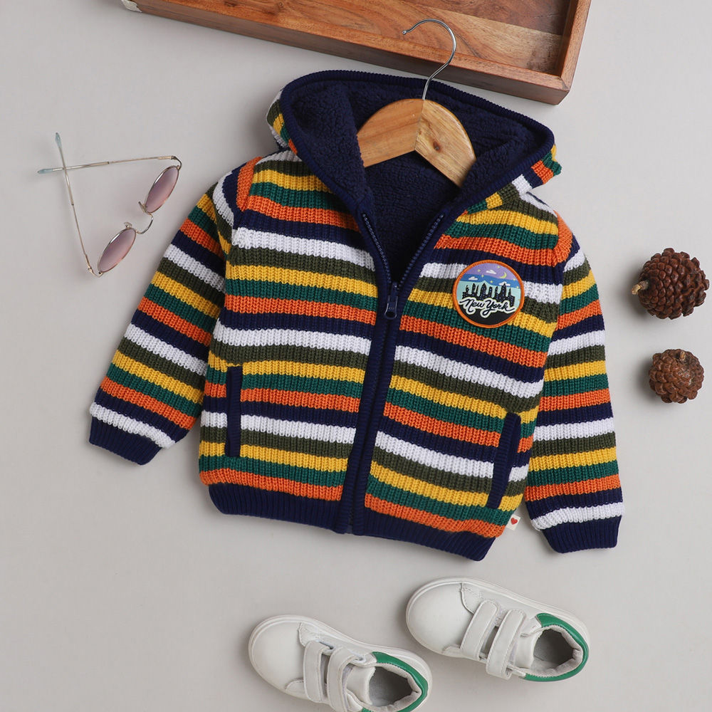 

features material 80 acrylic 20 wool fit type oversize the