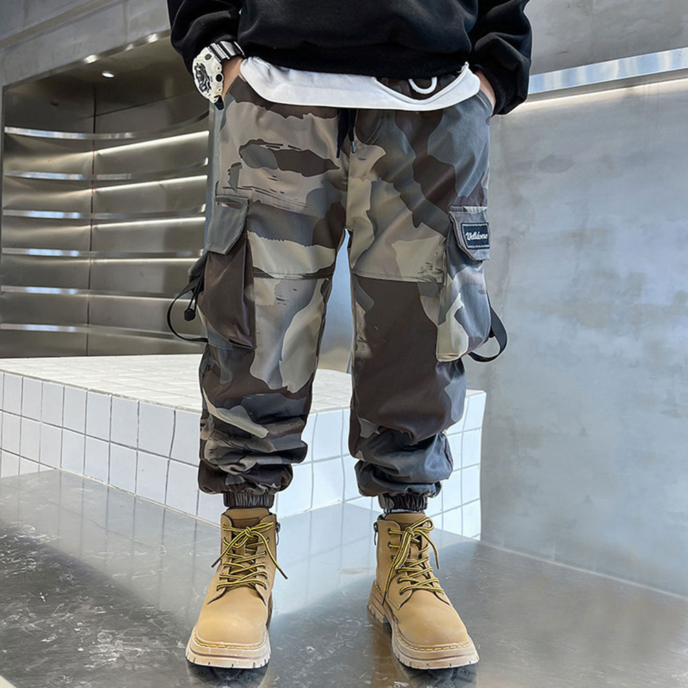 

features material 100 polyester fit type regular the actual product