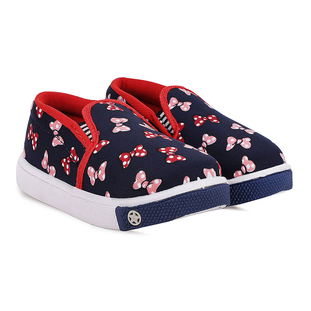 

features upper material fabric sole material rubber the actual product