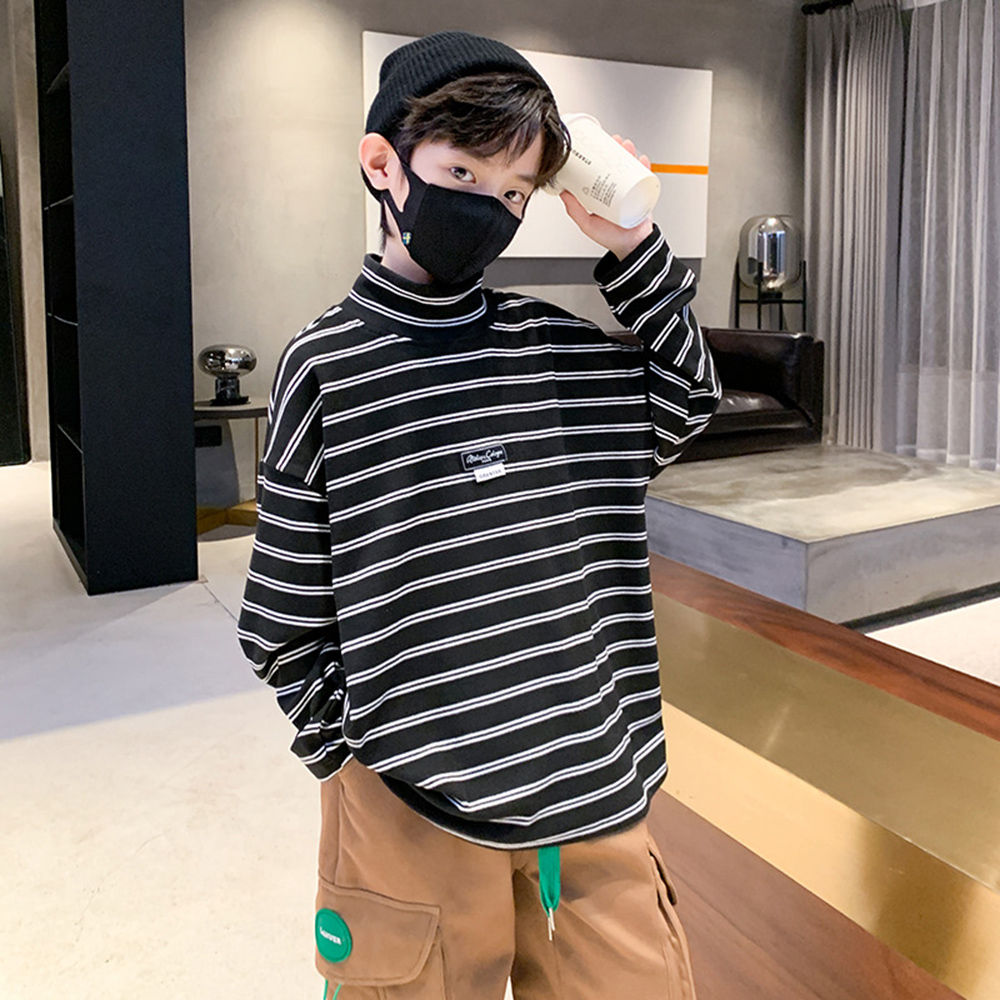 

features material 100 polyester fit type regular the actual product