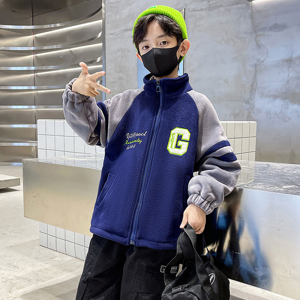 

features material 100 polyester fit type regular the actual product