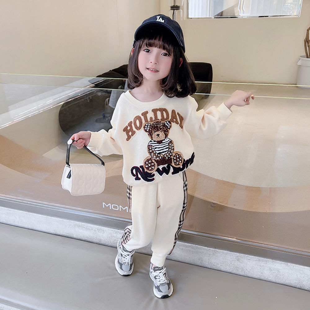 

features material 100 polyester fit type regular the actual product
