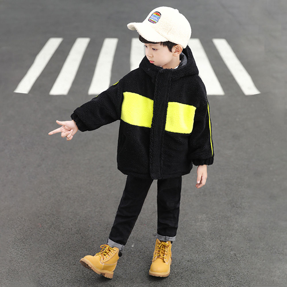 

features material 100 polyester fit type regular the actual product