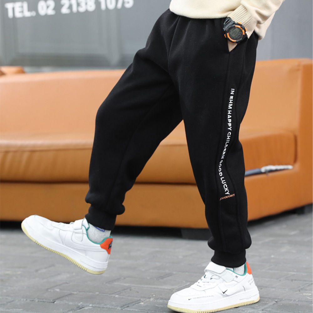 

features material 100 polyester fit type regular the actual product