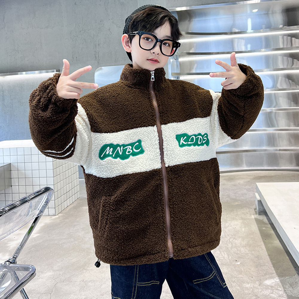 

features material 100 polyester fit type regular the actual product
