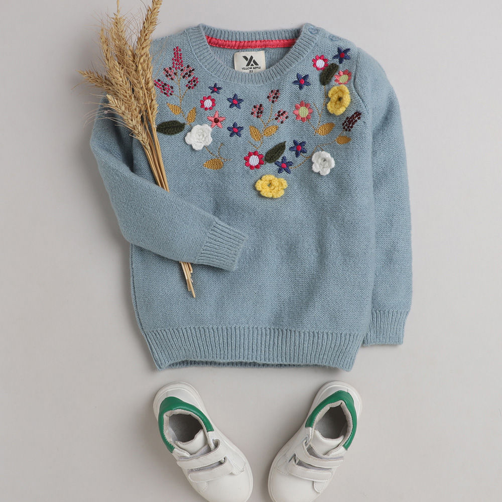 

features material 80 acrylic 20 wool fit type oversize the