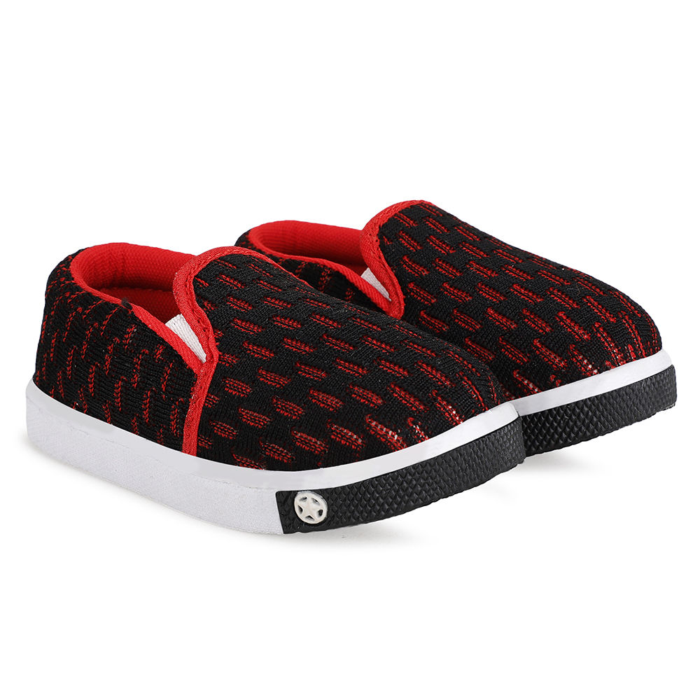 

features upper material fabric sole material rubber the actual product