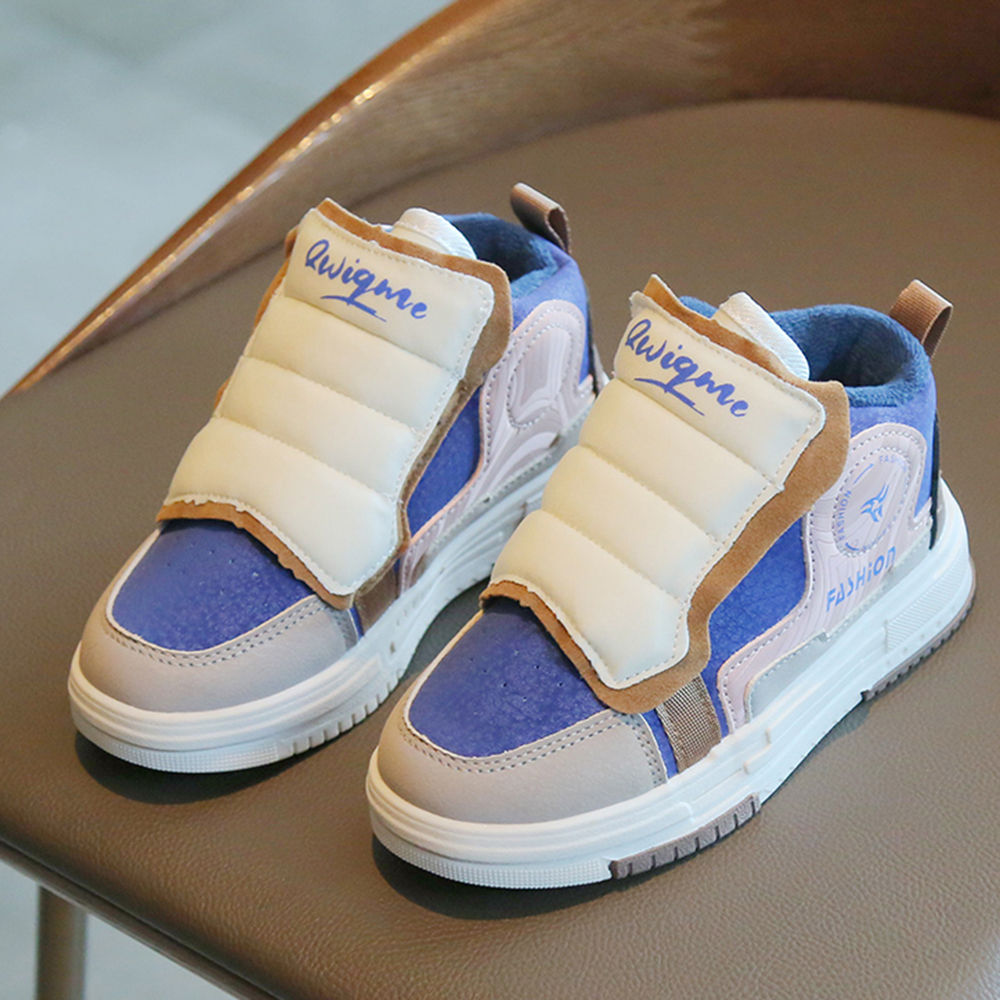 

features upper material 100 pu sole material 100 rubber the