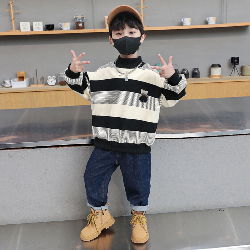 

features material 100 polyester fit type regular the actual product