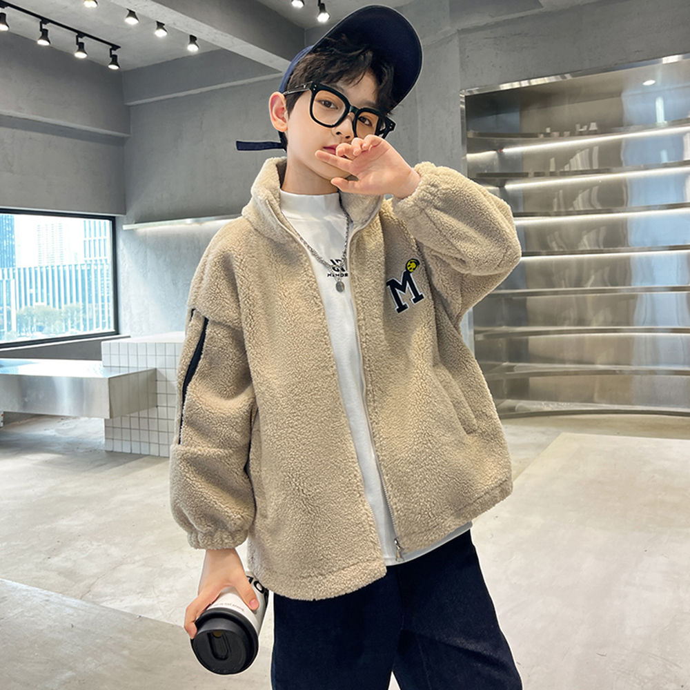 

features material 100 polyester fit type regular the actual product