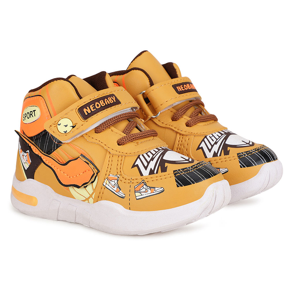 

features upper material fabric sole material rubber the actual product